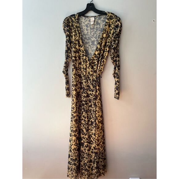 H&M Dresses & Skirts - Yellow Printed Dress